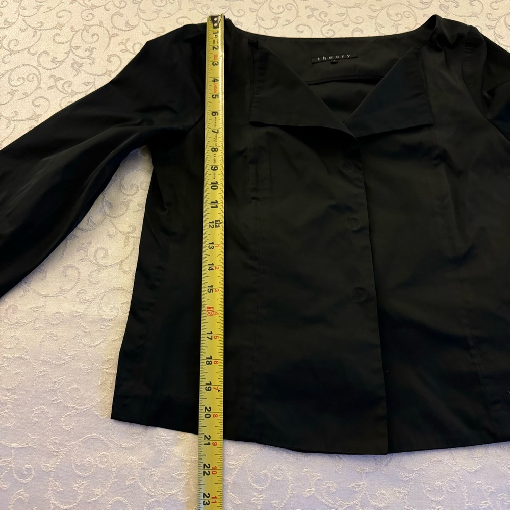 Theory Cropped Belted Blazer - Picture 15 of 16